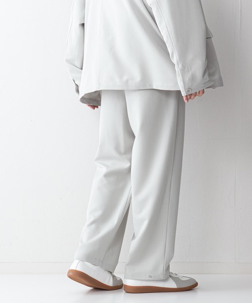 UNIIT（ユニット）の「【UNIIT】ＴＲルーズバルーンイージーパンツ　ワイドパンツ　セットアップ対応アイテム　裾のスナップ釦をとめればバルーンパンツ（その他パンツ・メンズ・ブラック/ライトベージュ/ライトグレー・MEDIUM/LARGE）」の19枚目の写真