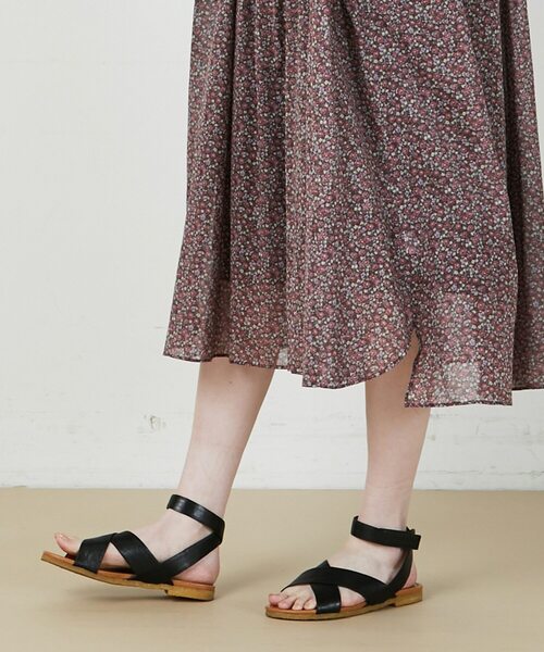 ADIEU TRISTESSE（アデュートリステス）の「クロスサンダル（サンダル・レディース・ブラック/レッド系その他・M/L）」の2枚目の写真