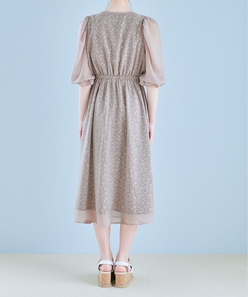 OLIVE des OLIVE(オリーブデオリーブ)の「2枚重ねスクエアネックピンタックワンピース(ワンピース・レディース・オフホワイト/ライトブラウン/ラベンダー・FREE)」の19枚目の写真