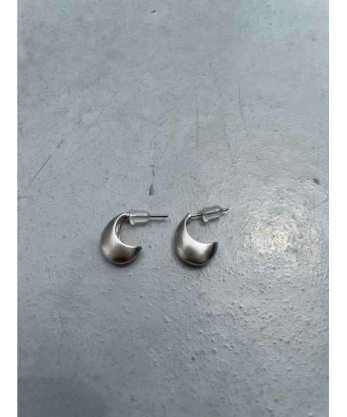 FIG&VIPER(フィグアンドバイパー)の「スモールフープピアス(ピアス(両耳用)・レディース・シルバー/ゴールド・FREE)」の2枚目の写真