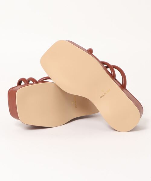 KOBE LETTUCE(コウベレタス)の「プラットフォームナローストリングサンダル(サンダル・レディース・ホワイト系その他/キャメル/ブラック・L/LL/M/S)」の12枚目の写真