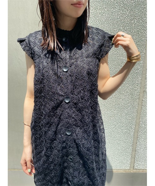 MOUSSY(マウジー)の「LACE FLARE MINI ドレス(ワンピース・レディース・ライトカーキ/ブラック/アイボリー・1/2)」の17枚目の写真