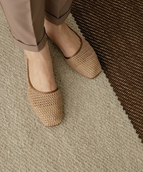 URBAN RESEARCH DOORS（アーバンリサーチドアーズ）の「【WEB限定】メッシュフラットシューズ（サンダル・レディース・アイボリー/キャメル・38/36/37）」の2枚目の写真