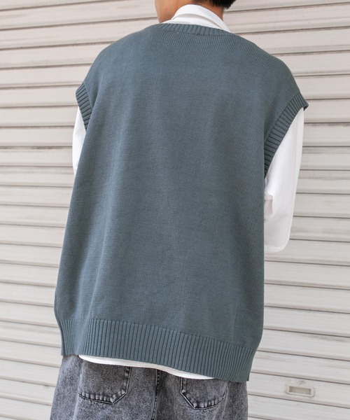 Commission ニットベスト　ユニセックス ユニクロ ニットベスト ユニセックス - メルカリ