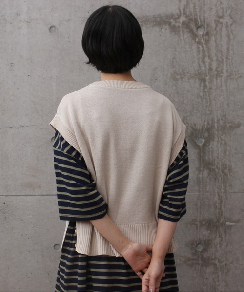 aimer le mieux（エメルミュー）の「aimer リネン混　サイド釦ベスト（ニット/セーター・レディース・ブラック/グレー/アイボリー・FREE）」の9枚目の写真