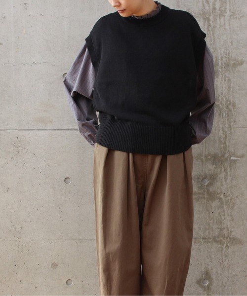 aimer le mieux（エメルミュー）の「aimer リネン混　サイド釦ベスト（ニット/セーター・レディース・ブラック/グレー/アイボリー・FREE）」の17枚目の写真