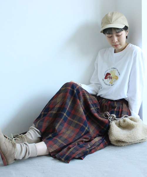 PAR ICI（パーリッシィ）の「【WEB別注カラー】冬野菜プリント ロンT（Tシャツ/カットソー・レディース・オフホワイト/ブラウン/レッド・FREE）」の5枚目の写真