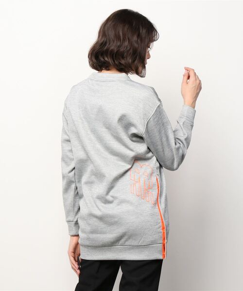 NEW BALANCE（ニューバランス）の「Achiever フリース スウェットシャツ（スウェット・レディース・ブラック/グレー・SMALL/MEDIUM/LARGE/X-LARGE）」の10枚目の写真