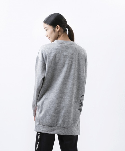 NEW BALANCE（ニューバランス）の「Achiever フリース スウェットシャツ（スウェット・レディース・ブラック/グレー・SMALL/MEDIUM/LARGE/X-LARGE）」の3枚目の写真