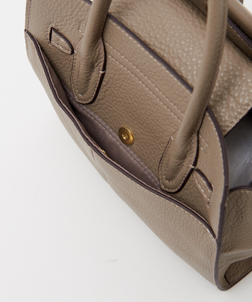 LOWELL things(ロウェル シングス)の「Legacy/レザー2WAYオープントートmini(トートバッグ・レディース・ブラック/グレイッシュブルー/グレー/ブラウン/パープル・フリー)」の13枚目の写真