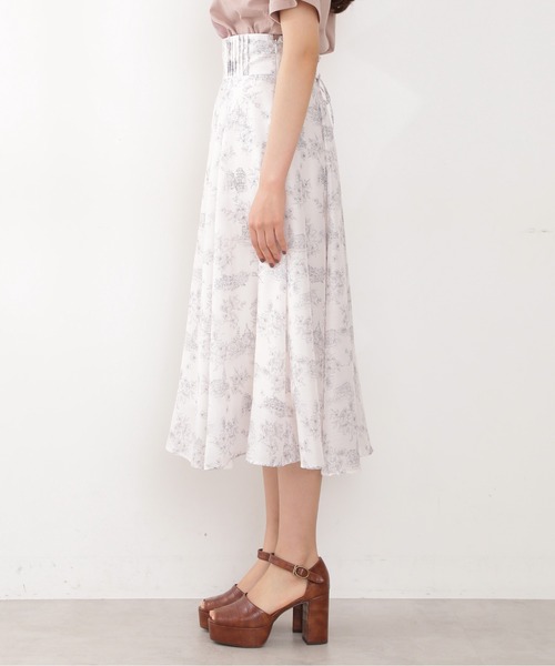 JILL by JILL STUART(ジルバイジルスチュアート)の「◇トワルドジュイプリントスカート(スカート・レディース・ホワイト/ボルドー/ブルー・SMALL/MEDIUM)」の6枚目の写真