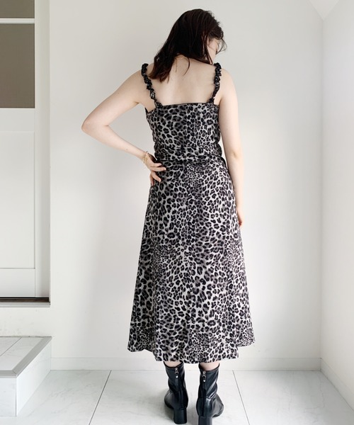 Loueme(ルエム)の「レオパード柄スリットキャミワンピース(ワンピース・レディース・ブラック・FREE)」の6枚目の写真