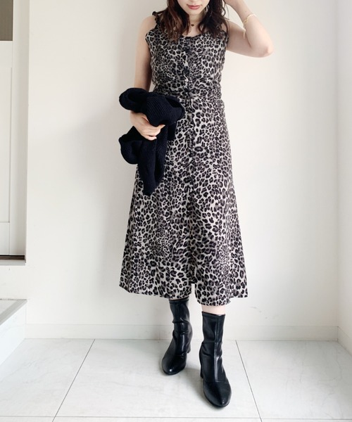 Loueme(ルエム)の「レオパード柄スリットキャミワンピース(ワンピース・レディース・ブラック・FREE)」の2枚目の写真