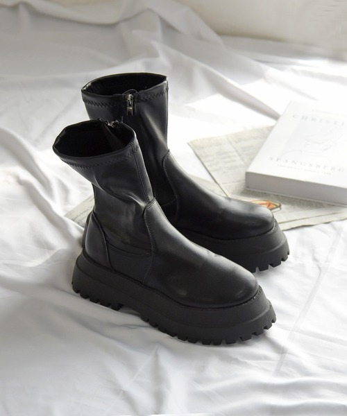 NOFALL(ノーフォール)の「トラックソールストレッチショートブーツ(ブーツ・レディース・ブラック・LL/3L/SS/S/M/L)」の3枚目の写真
