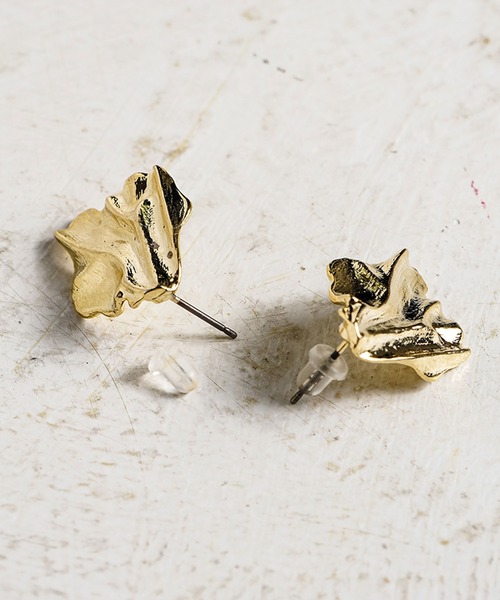 Newlyme（ニューリーミー）の「ストライプウェーブピアスorイヤリング（ピアス（両耳用）・レディース・シルバー/ゴールド/シルバー系その他/ゴールド系その他・FREE）」の3枚目の写真