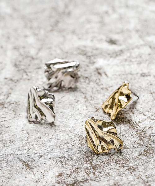 Newlyme（ニューリーミー）の「ストライプウェーブピアスorイヤリング（ピアス（両耳用）・レディース・シルバー/ゴールド/シルバー系その他/ゴールド系その他・FREE）」の9枚目の写真