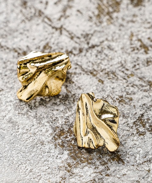 Newlyme（ニューリーミー）の「ストライプウェーブピアスorイヤリング（ピアス（両耳用）・レディース・シルバー/ゴールド/シルバー系その他/ゴールド系その他・FREE）」の10枚目の写真