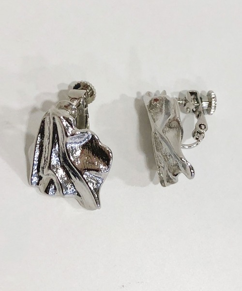 Newlyme（ニューリーミー）の「ストライプウェーブピアスorイヤリング（ピアス（両耳用）・レディース・シルバー/ゴールド/シルバー系その他/ゴールド系その他・FREE）」の12枚目の写真