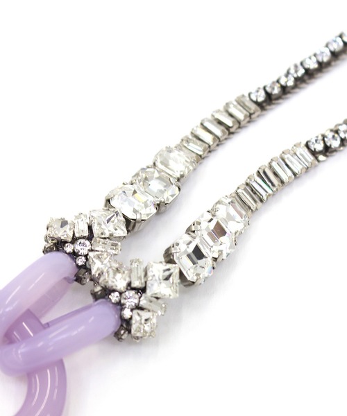 rada（ラダ）の「RADA / Acrylicring&Rhinestone necklace（ネックレス・レディース・パープル・FREE）」の4枚目の写真