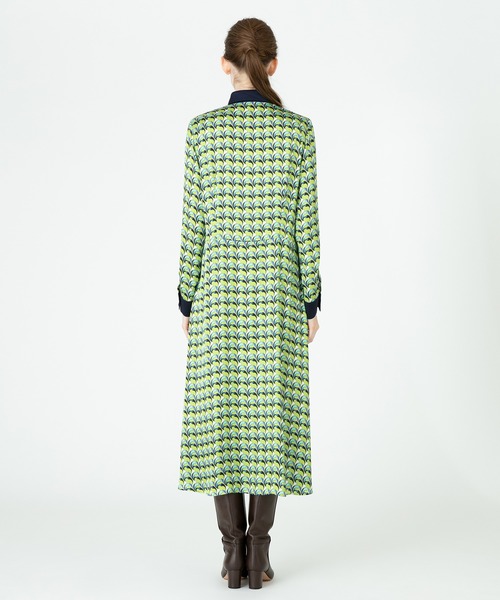 allureville（アルアバイル）の「リーフジオメトリックシャツ