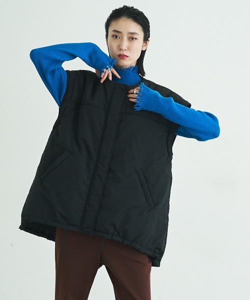 VACANCY（ヴァカンシー）の「モンスター袖マルチ２wayライトダウン中綿コート（その他アウター・レディース・ブラック/グレイッシュベージュ・FREE）」の4枚目の写真