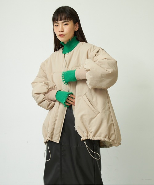 VACANCY（ヴァカンシー）の「モンスター袖マルチ２wayライトダウン中綿コート（その他アウター・レディース・ブラック/グレイッシュベージュ・FREE）」の17枚目の写真