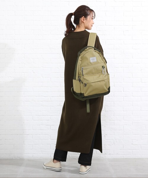 SHOO・LA・RUE（シューラルー）の「◆カラビナ付き VIAGGIOリュック（バックパック/リュック・レディース・チャコールグレー/ライトベージュ/ピンク系/カーキ系4・00）」の18枚目の写真