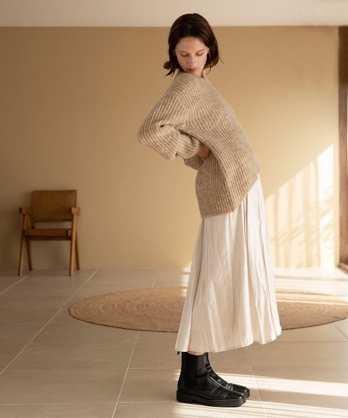 mangata（モンガータ）の「Fluffy knit（ニット/セーター・レディース・ホワイト/ベージュ・FREE）」の4枚目の写真