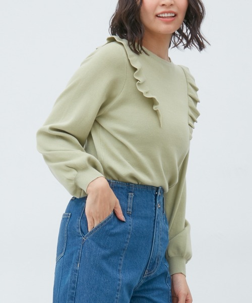 Honeys（ハニーズ）の「フリルトップス（ニット/セーター・レディース・ブラック/オリーブ/アイボリー/杢グレー/ピンク系その他・S/M/L）」の4枚目の写真