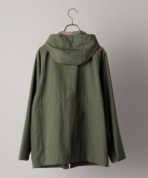 SHIPS（シップス）の「【WEB限定】SHIPS: 〈撥水加工〉 スタイリッシュ ロゴ ワッペン リラックスフィット ナイロン マウンテンパーカー（マウンテンパーカー・メンズ・ブラック/グレー/ネイビー/オリーブ・SMALL/LARGE/MEDIUM）」の12枚目の写真