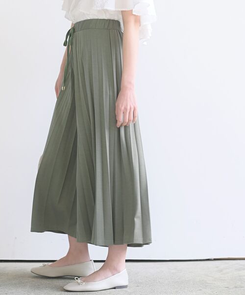 rps（アールピーエス）の「プリーツスカーチョ（その他パンツ・レディース・チャコールグレー/ブラック/ダークグリーン/グレイッシュベージュ/ライトカーキ/グレイッシュブルー・フリー）」の6枚目の写真