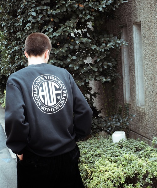 HUF（ハフ）の「REGIONAL PUFF CREW / HUF クルースウェット 