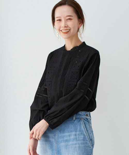 le.coeur blanc（ルクールブラン）の「エンブロイダリーピンタックブラウス（シャツ/ブラウス・レディース・オフホワイト/ブラック・38）」の6枚目の写真