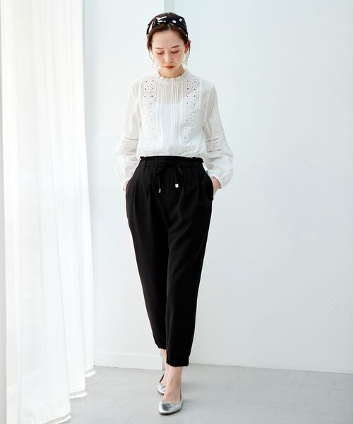 le.coeur blanc（ルクールブラン）の「エンブロイダリーピンタックブラウス（シャツ/ブラウス・レディース・オフホワイト/ブラック・38）」の12枚目の写真