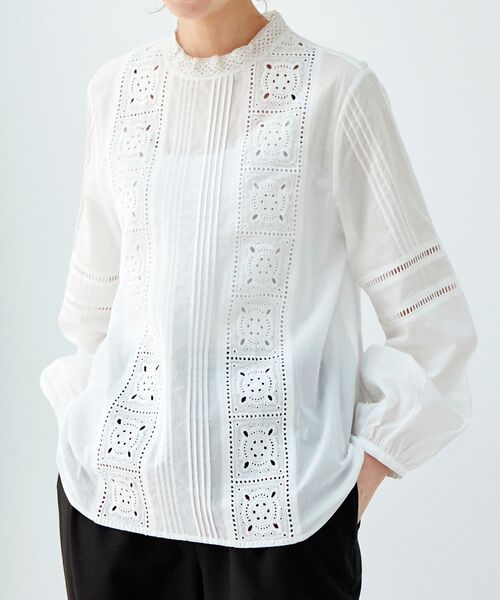 le.coeur blanc（ルクールブラン）の「エンブロイダリーピンタックブラウス（シャツ/ブラウス・レディース・オフホワイト/ブラック・38）」の18枚目の写真