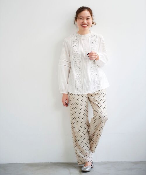 le.coeur blanc（ルクールブラン）の「エンブロイダリーピンタックブラウス（シャツ/ブラウス・レディース・オフホワイト/ブラック・38）」の22枚目の写真