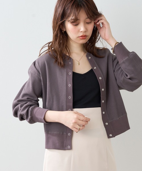 natural couture（ナチュラルクチュール）の「オールシーズン着用できる！カップ付きテレコリブキャミソール（キャミソール・レディース・ブラック/オフホワイト/ピンクベージュ/グリーン・FREE）」の11枚目の写真