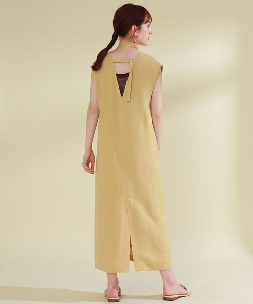 Ray BEAMS(レイビームス)の「Ray BEAMS / Vネック ノースリーブ タイト ワンピース(ワンピース・レディース・ブラック/クリーム・ONE SIZE)」の8枚目の写真