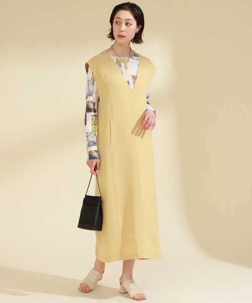 Ray BEAMS(レイビームス)の「Ray BEAMS / Vネック ノースリーブ タイト ワンピース(ワンピース・レディース・ブラック/クリーム・ONE SIZE)」の11枚目の写真