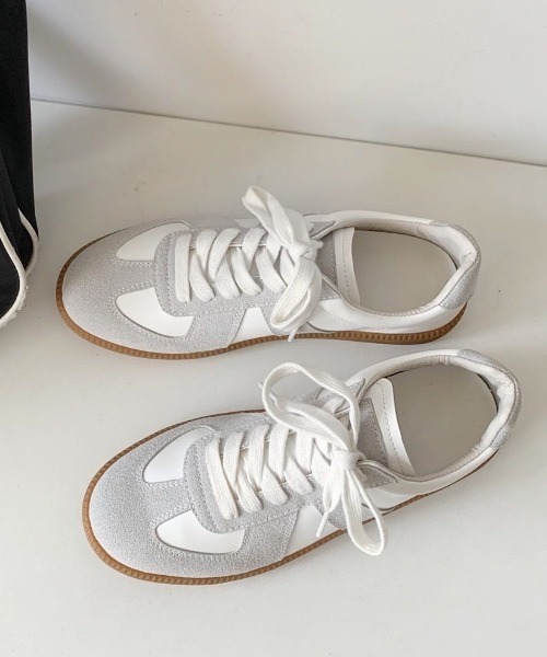 MANGROVE（マングローブ）の「ジャーマントレーナースニーカー（スニーカー・レディース・ホワイト・SMALL/MEDIUM/LARGE）」の2枚目の写真