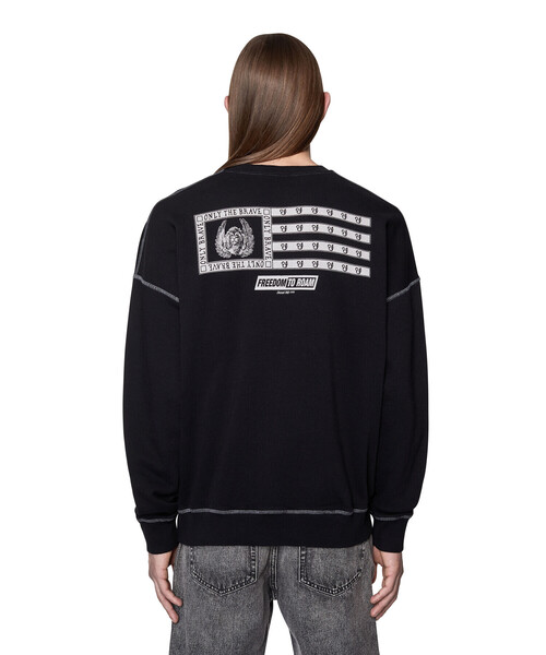 DIESEL(ディーゼル)の「メンズ スウェット バックプリント レギュラーフィット(スウェット・メンズ・ホワイト/ブラック・SMALL/MEDIUM/LARGE/X-LARGE/XX-LARGE/X-SMALL)」の20枚目の写真