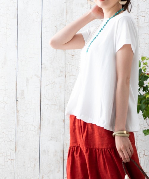 aunt lily(アントリリー)の「ツイストデザインTシャツ(Tシャツ/カットソー・レディース・ブルー/ホワイト/ライトベージュ・LL/S/L/M/3L)」の1枚目の写真