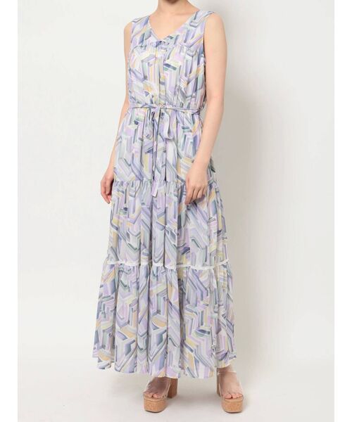 dazzlin(ダズリン)の「サンセットジオメトリックティアードワンピース(ワンピース・レディース・グリーン/パープル/ベージュ・FREE)」の13枚目の写真