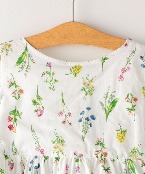 SHIPS（シップス）の「SHIPS KIDS:フラワー ノースリーブ ワンピース(80～90cm)（ワンピース・キッズ・ネイビー/ホワイト・90/80）」の11枚目の写真