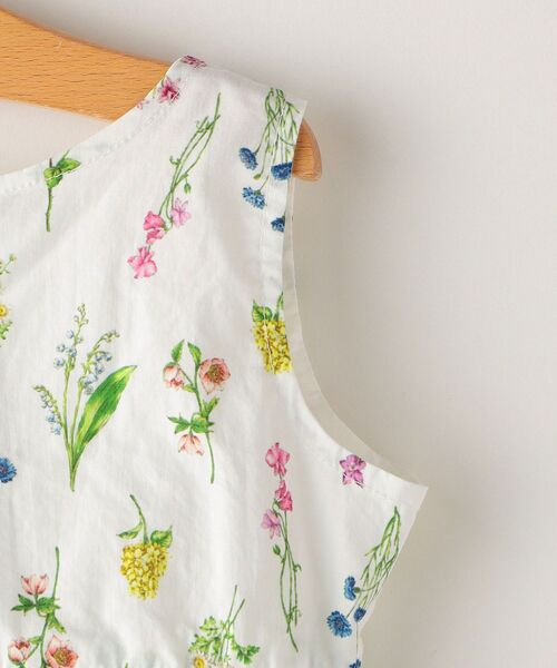 SHIPS（シップス）の「SHIPS KIDS:フラワー ノースリーブ ワンピース(80～90cm)（ワンピース・キッズ・ネイビー/ホワイト・90/80）」の9枚目の写真