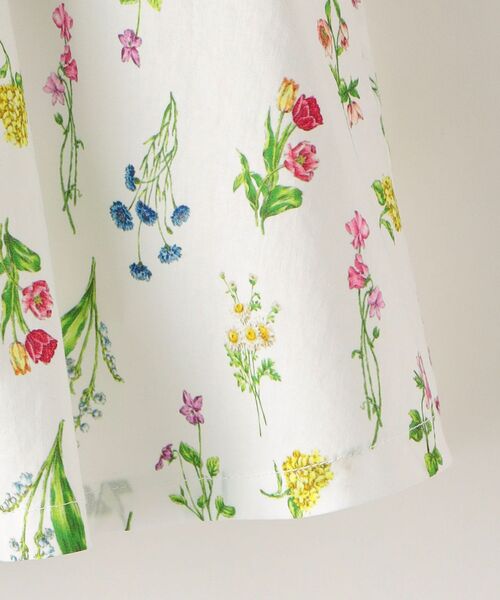 SHIPS（シップス）の「SHIPS KIDS:フラワー ノースリーブ ワンピース(80～90cm)（ワンピース・キッズ・ネイビー/ホワイト・90/80）」の7枚目の写真