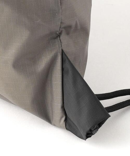 THE NORTH FACE(ザノースフェイス)の「【WEB限定】<THE NORTH FACE> PF サック パック バッグ(バックパック/リュック・レディース・ブラック/ダークブラウン/グレー・FREE)」の8枚目の写真