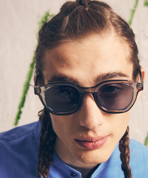 MAISON SPECIAL（メゾンスペシャル）の「《ユニセックスアイテム》フレームボストンサングラス【MAISON SPECIAL/メゾンスペシャル】（サングラス・メンズ・ホワイト/ブラック/グレー/レッド/イエロー/グリーン・FREE）」の3枚目の写真