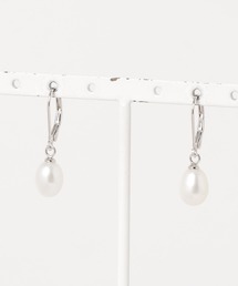 MUSES（ミューズ）の「【W】【it】【MUSES】オーバル淡水パールピアス  8～10mmパール（ピアス（両耳用））」