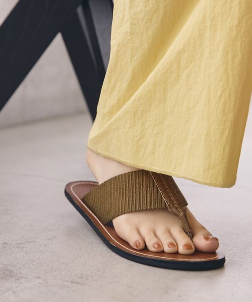 TODAYFUL(トゥデイフル)の「【TODAYFUL/トゥデイフル】Flat Tong Sandals/フラットトングサンダル 12211008(サンダル・レディース・キャメル・38/36/37)」の3枚目の写真